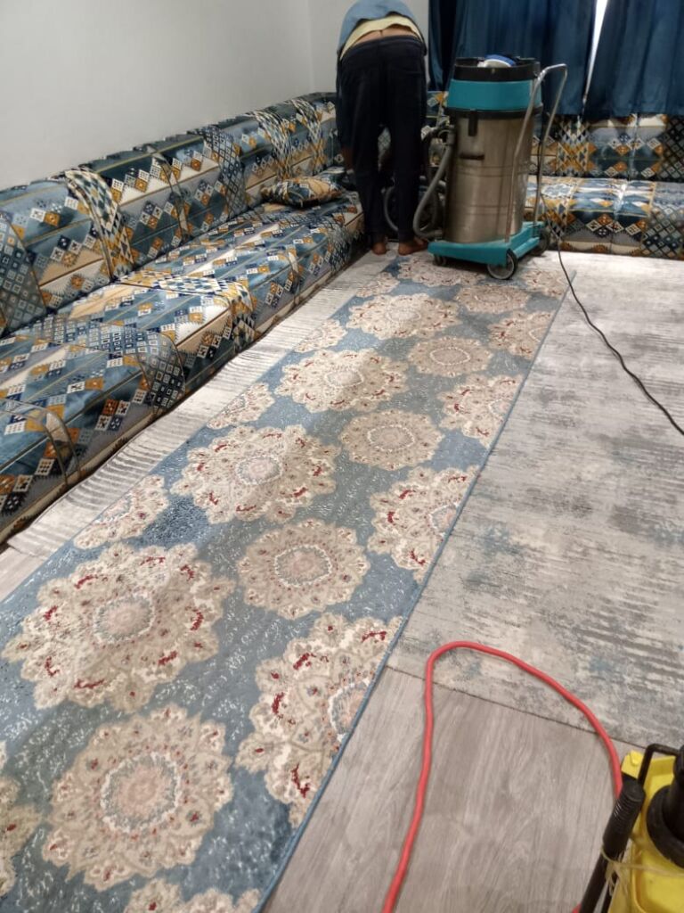 شركة تنظيف مجالس